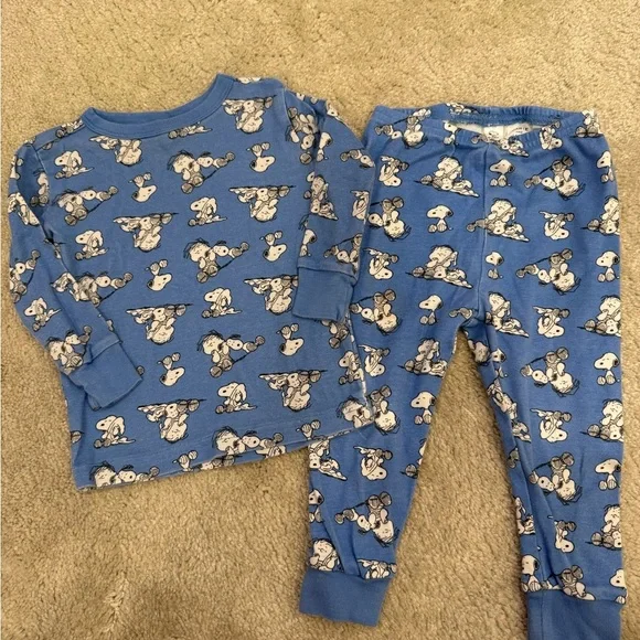 Janie and Jack x Snoopy Pajamas - Picture 2 of 7